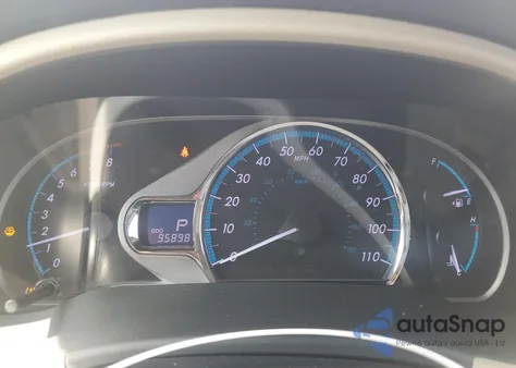 2011 Toyota Sienna Xle z USA, uszkodzony, nr VIN 5TDDK3DC6BS014552